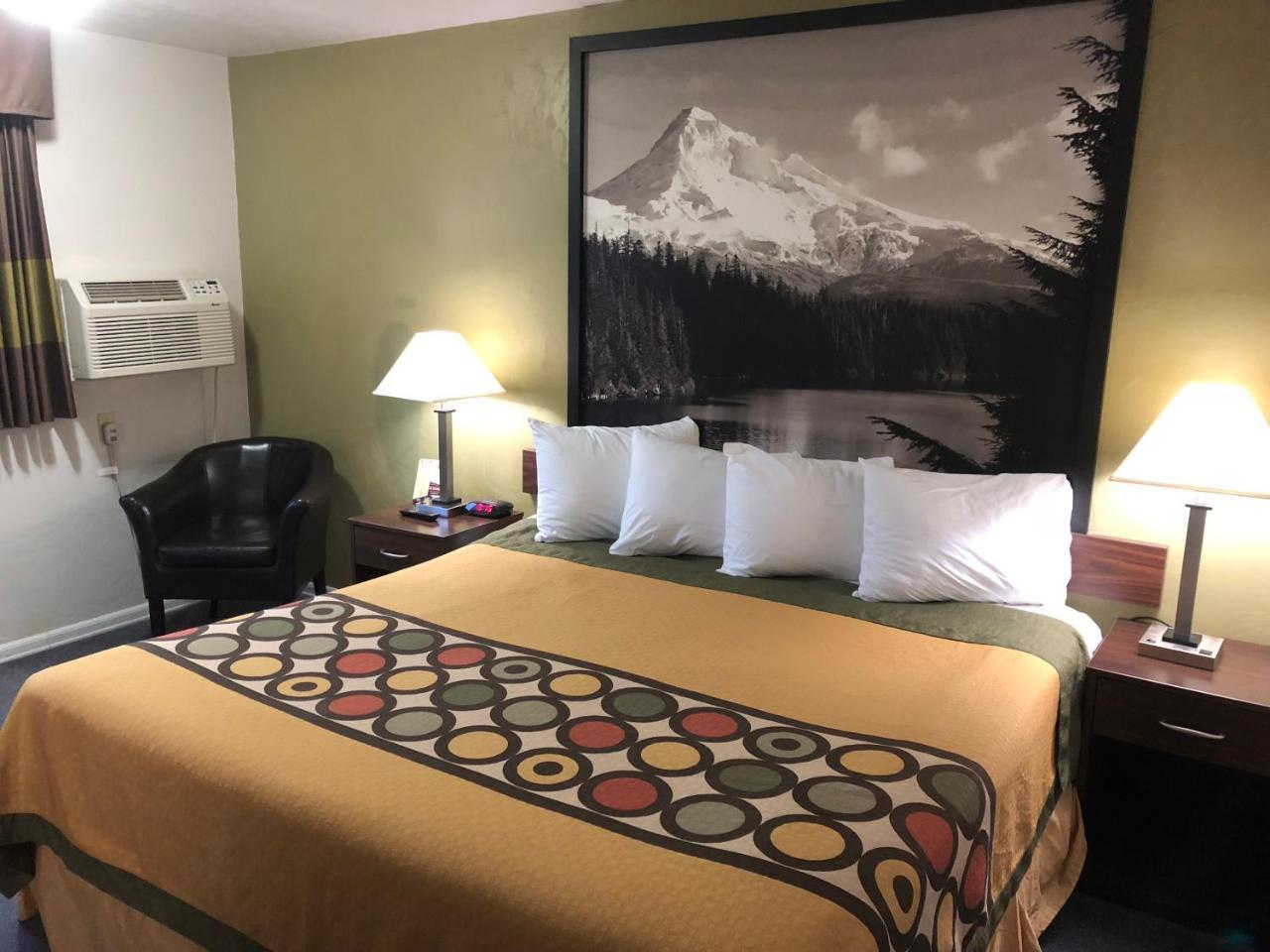 Super 8 By Wyndham Salem Hotel Eksteriør billede