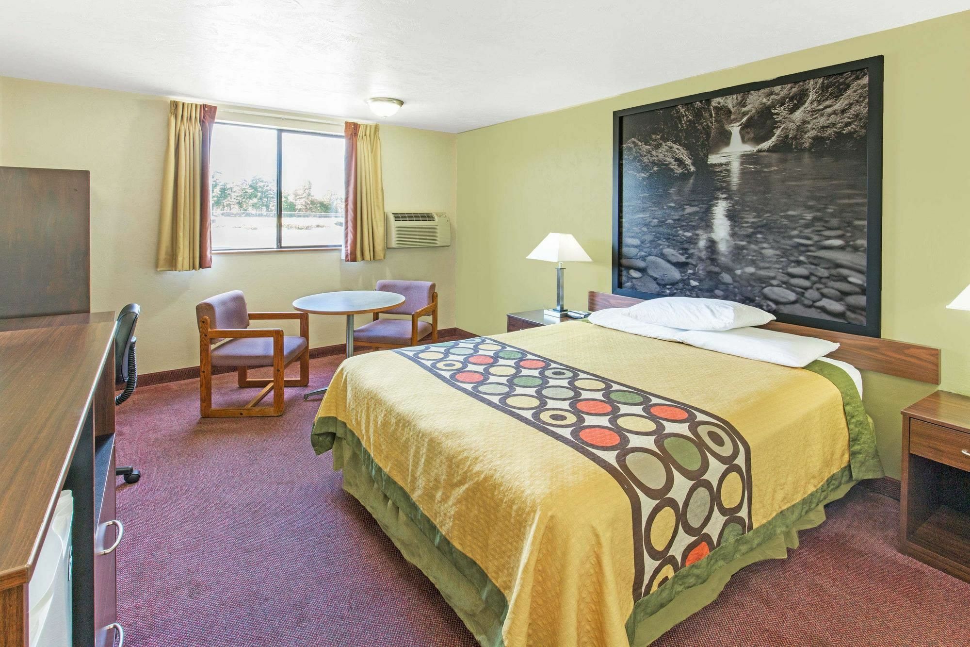 Super 8 By Wyndham Salem Hotel Eksteriør billede